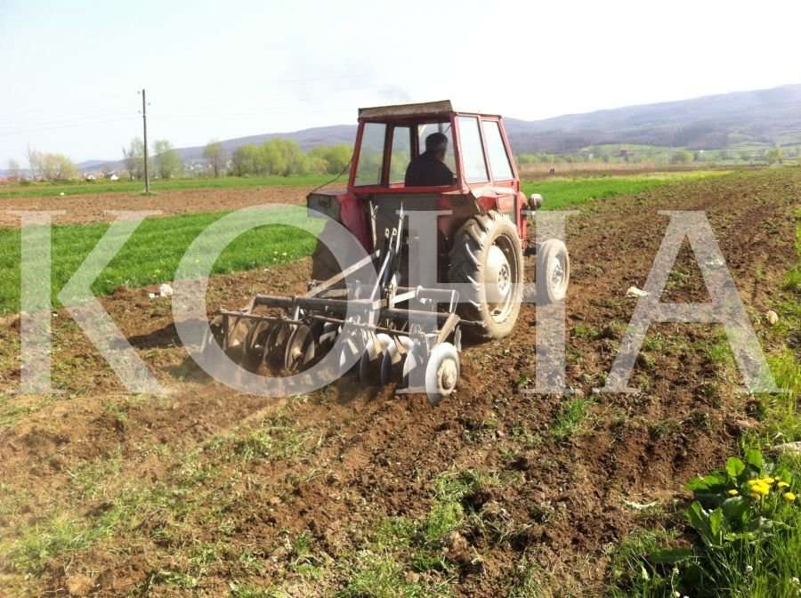 Bujqit kërkojnë shtyrje të afatit për aplikim për subvencione