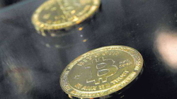 Bitcoin bie në nivelin më të ulët që nga janari