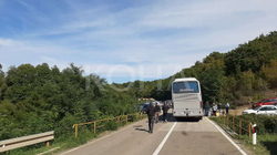Pikat kufitare me Serbinë, të bllokuara edhe në ditën e gjashtë