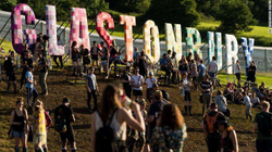 Nivel i lartë drogash në lumin anglez si pasojë e urinimit në vende publike gjatë një festivali