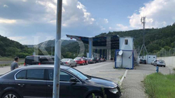 Pritje mbi tri orë për të hyrë në Serbi përmes pikës kufitare në Merdar