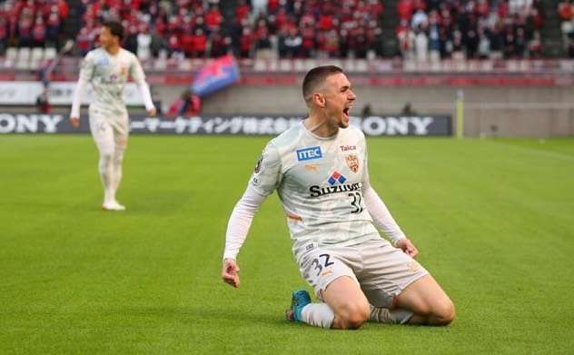Kololli shënon golin e parë në kampionatin japonez