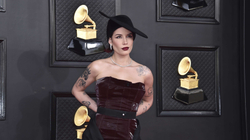 Halsey e ndoqi ceremoninë “Grammy” vetëm disa ditë pas operimit