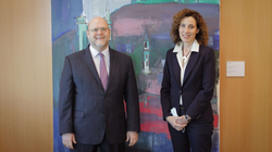 Ambasadori amerikan në Prishtinë e quan strategjik raportin Kosovë-Izrael