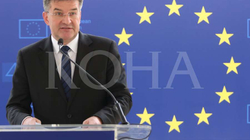 Lajçak: Është urgjente të arrihet një zgjidhje për targat