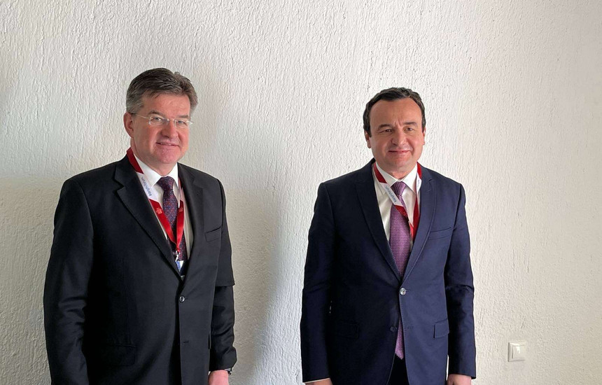 Kryeministri Albin Kurti në takim me Miroslav Lajçakun ka thënë se njohja reciproke duhet të jetë në qendër të dialogut Kosovë-Serbi