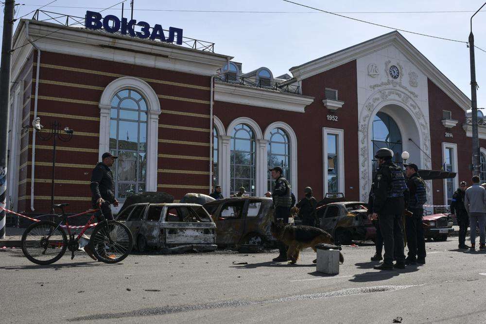 Udhëheqësit botërorë dënojnë sulmin me raketa në Kramatorsk