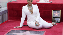 Ashanti është artistja e radhës e nderuar me yll në Hollywood