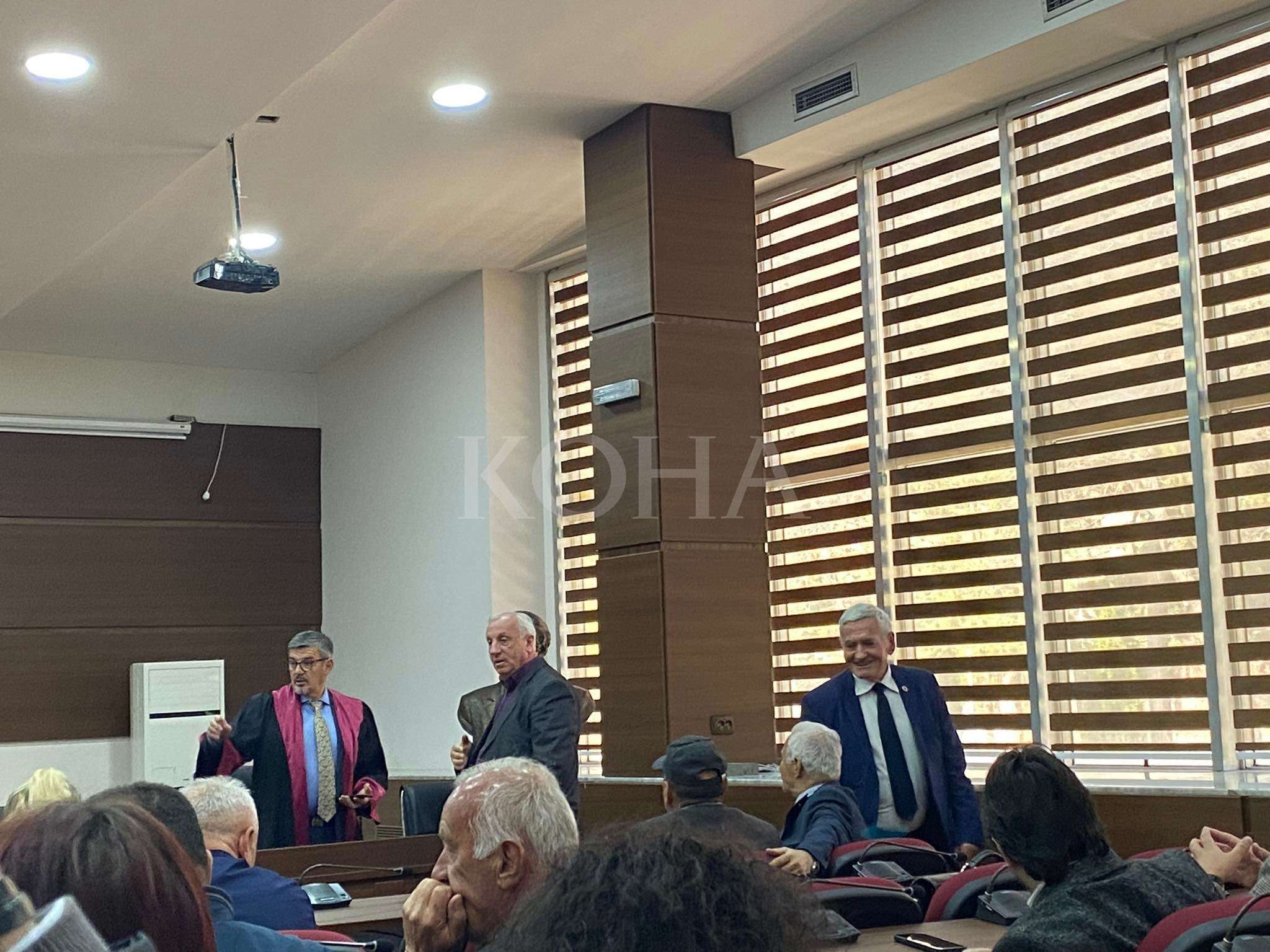 Mustafa dhe 35 të tjerë lirohen nga akuza për korrupsion me tenderë në Gjilan