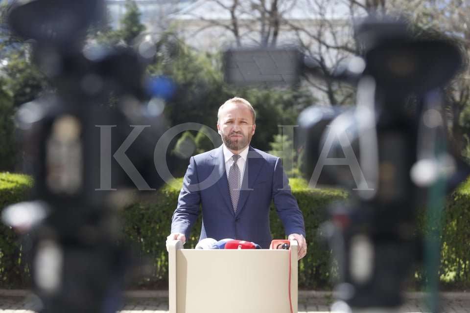 PDK-ja paralajmëron padi për ZRRE-në nëse s’respektohet vendimi i Gjykatës Themelore