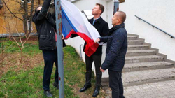 Çekia rihap ambasadën në Kiev