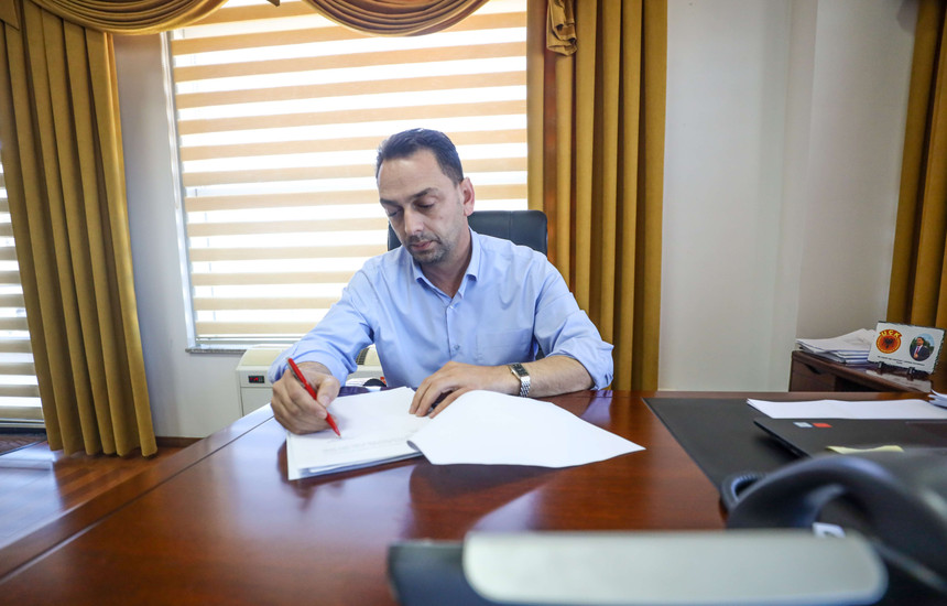 Nisin procedurat për hapjen e fabrikës në vlerë 4 milionë euro në Skenderaj