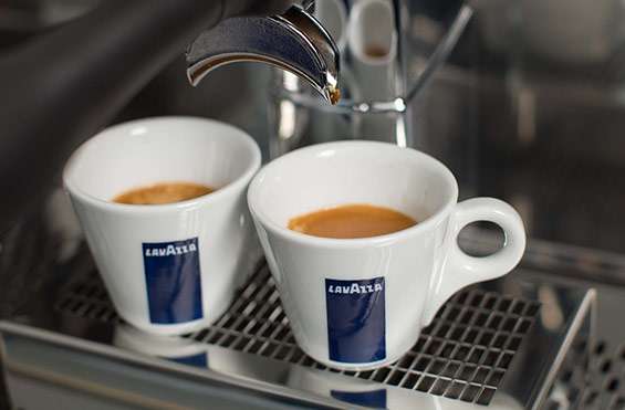 “Lavazza” ndërpret punën në Rusi dhe shitjet në Ukrainë