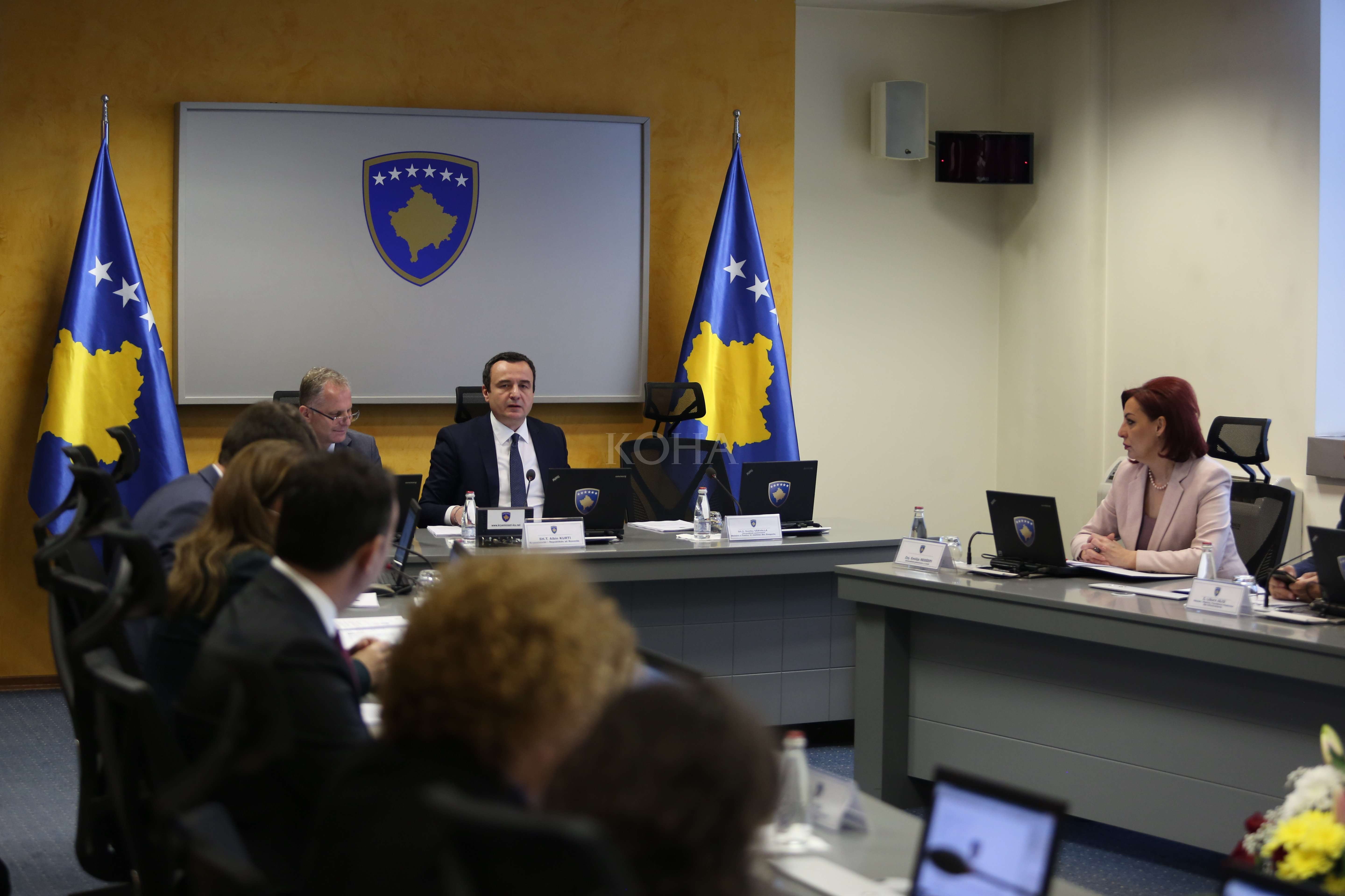 Qeveria e Kosovës - 100 euro