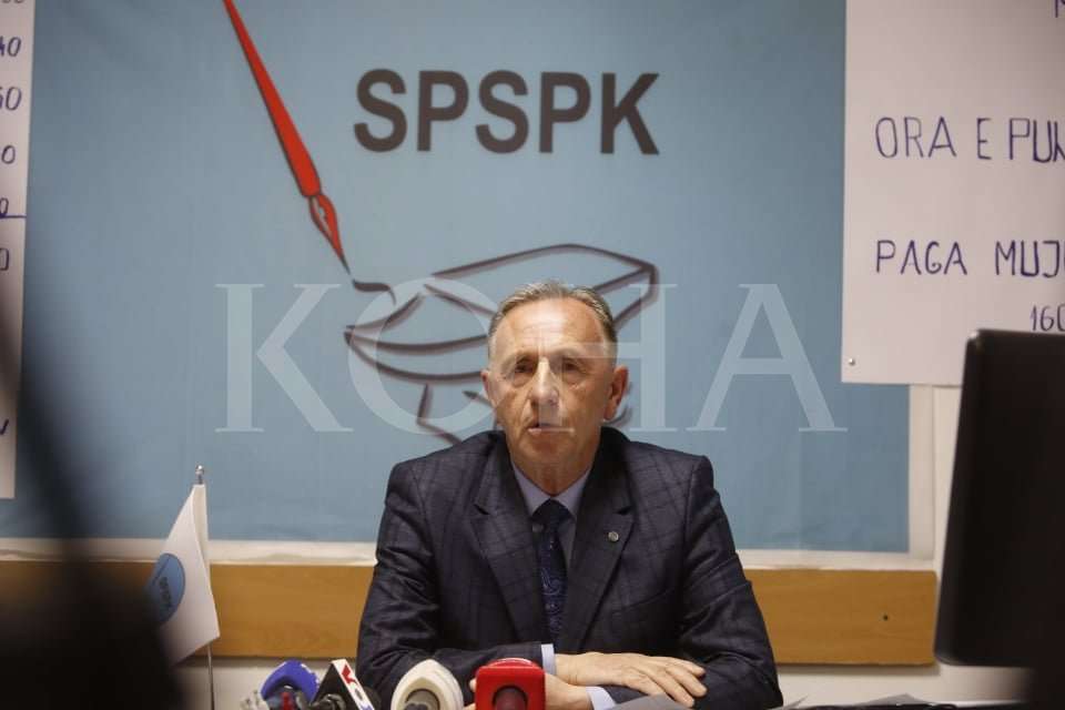 Sindikata e sektorit privat s’tërhiqet nga kërkesa për 400 euro pagë minimale