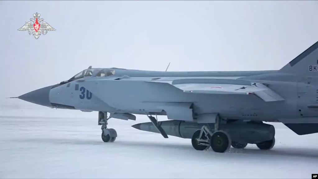Rusia paralajmëron dislokim të armëve bërthamore në Baltik