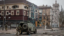 Rusia planifikon të mbyllë plotësisht Mariupolin nga e hëna