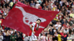 Arsenali rreshton gabimet, zbeh shanset për “Champions”