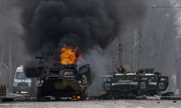 Sulmohet fabrika e armëve në Kiev