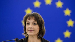 Shefja e majtistëve në PE kërkon nga Franca liberalizimin e vizave për Kosovën