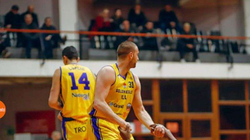 Ylli mposht Rahovecin, e lë në plejaut