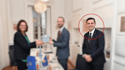 Konsulli për të cilin ishte raportuar se u shkarkua, vazhdon punën