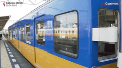 Një tren lokal në Japoni ngjyroset me ngjyrat e flamurit të Ukrainës