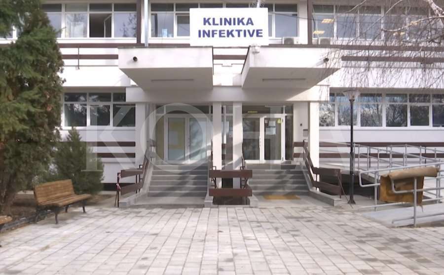 Prej tre pacientëve në Klinikën Infektive, dy prej tyre të pavaksinuar