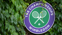 Tenistëve rusë e bjellorusë iu ndalohet pjesëmarrja në Wimbledon
