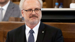 Presidenti i Letonisë, Eglis Levits, qëndron të premten në Kosovë