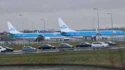 Shumë fluturime anulohen në aeroportin e Amsterdamit për shkak të një greve