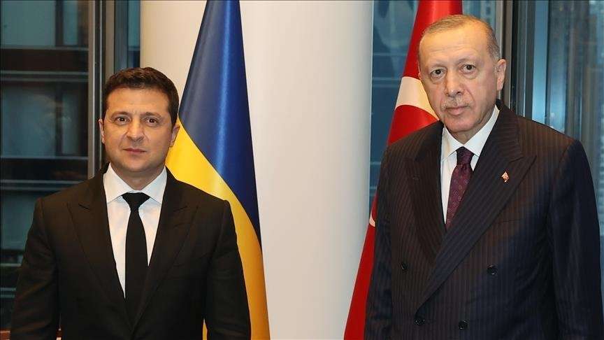 Presidenti i Ukrainës, Volodymyr Zelensky ka zhvilluar një bisedë telefonike të dielën me homologun e tij nga Turqia, Rexhep Tajip Erdogan, Prill 2022