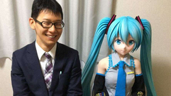 Japonezi rrëfen për martesën e lumtur me kukull