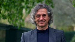 Menaxher i suksesshëm për energji: kush është kryeministri i ardhshëm slloven Robert Golob?