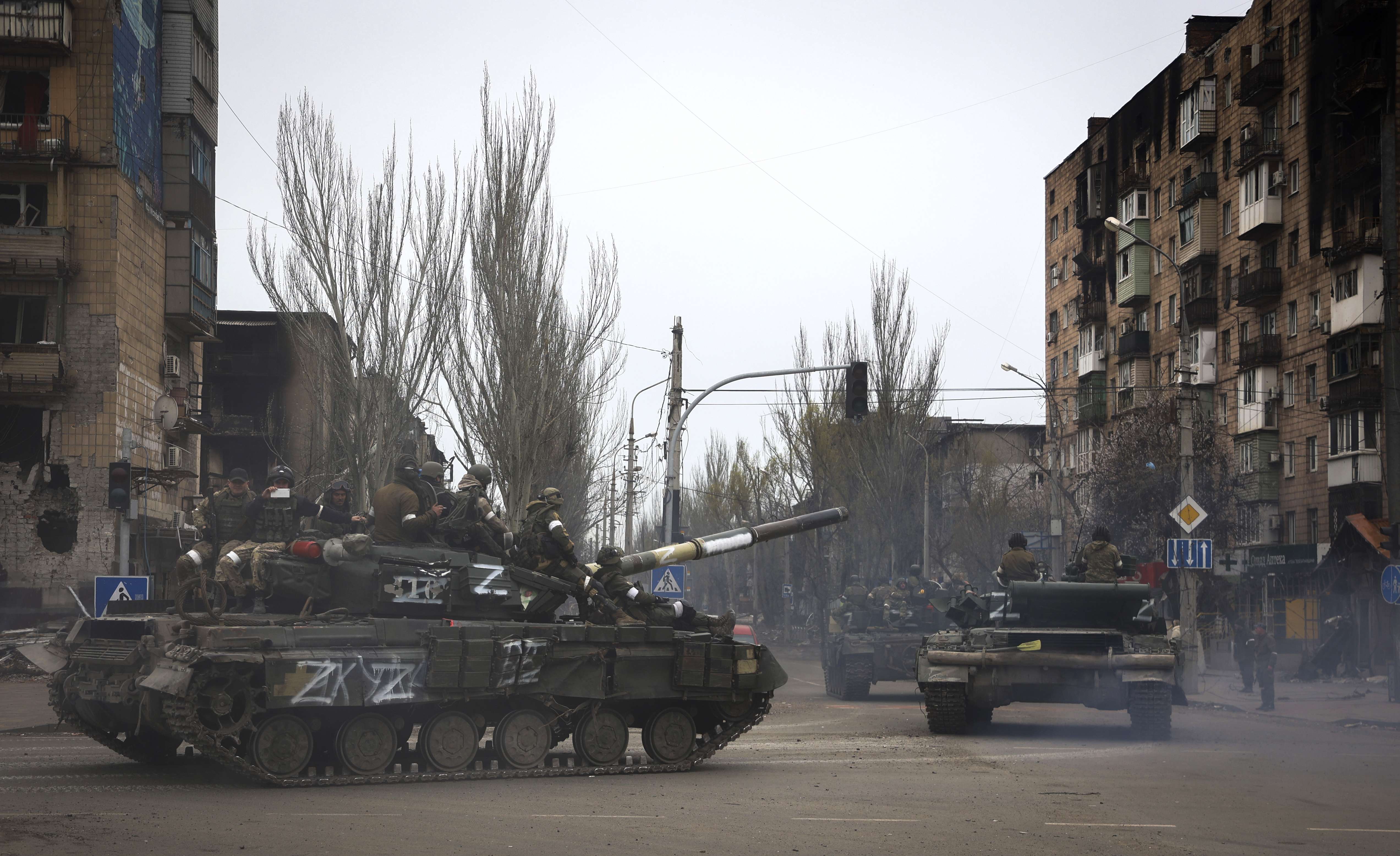 Tanket ruse në Mariupol