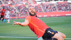 Muriqi feston me tifozët e Mallorcas, që i kërkojnë të mbetet në klub