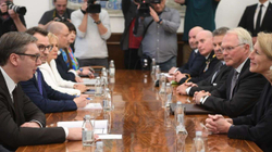Vuçiqi i ankohet delegacionit amerikan se Kosova nuk po i përmbush detyrimet e marra në Bruksel