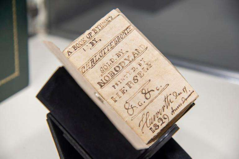 Un livre miniature de Charlotte Brontë acheté plus d'un million d'euros 
