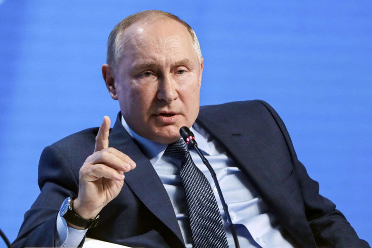 Putin: Do të përgjigjemi shpejt ndaj atyre që përzihen në Ukrainë