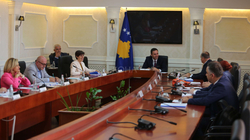 Nis mbledhjen Kryesia e Kuvendit