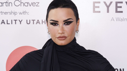 Demi Lovato fillon ta përdorë sërish përemrin ‘ajo’