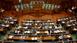Kuvendi i bën thirrje BE-së që ta heqë regjimin e vizave për kosovarët