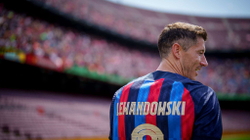 Lewa synon të rindërtojë Barçën, thotë se mosha nuk ka rëndësi