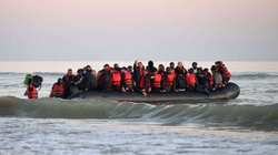 Katër nga 10 emigrantë të paligjshëm që hyjnë në Angli janë shqiptarë