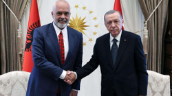 Rama takohet me Erdoganin në Turqi