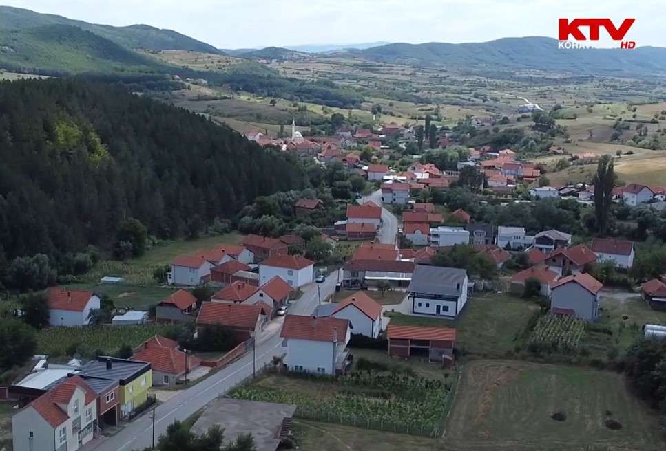 “Rruga e mediave”, iniciativë e Karaçevës, pa miratim të Komunës