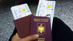 Shtetasi i Shqipërisë tenton të udhëtojë nga Aeroporti i Prishtinës me vulë refuzuese të Kroacisë