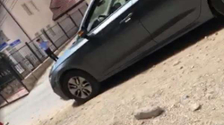 Identifikohen njolla gjaku në një veturë në Prishtinë, policia del në vendngjarje