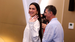 Dua Lipa po pushon në jug: Vajza shqiptare në Shqipëri