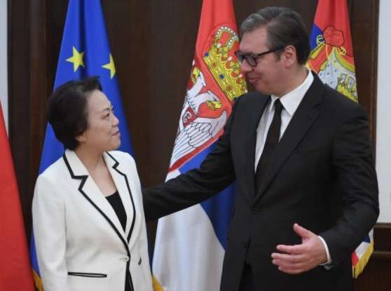 Vuçiqi para takimeve në Bruksel takohet me ambasadoren e Kinës